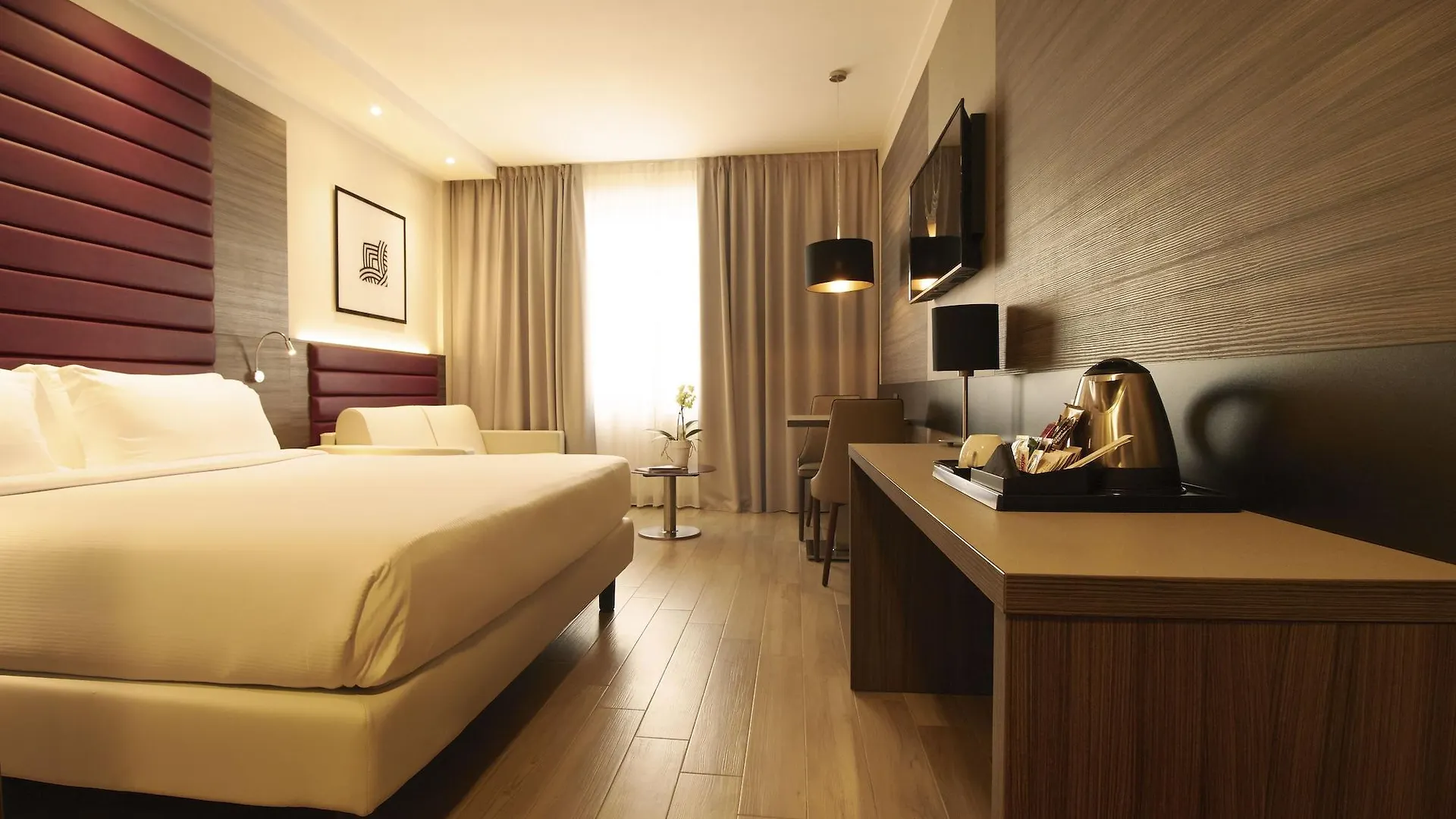 Ih Hotels Milano Lorenteggio 4*, Mailand