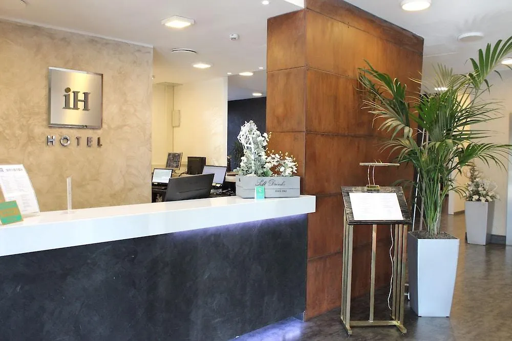 Ih Hotels Milano Lorenteggio 4*, Milan