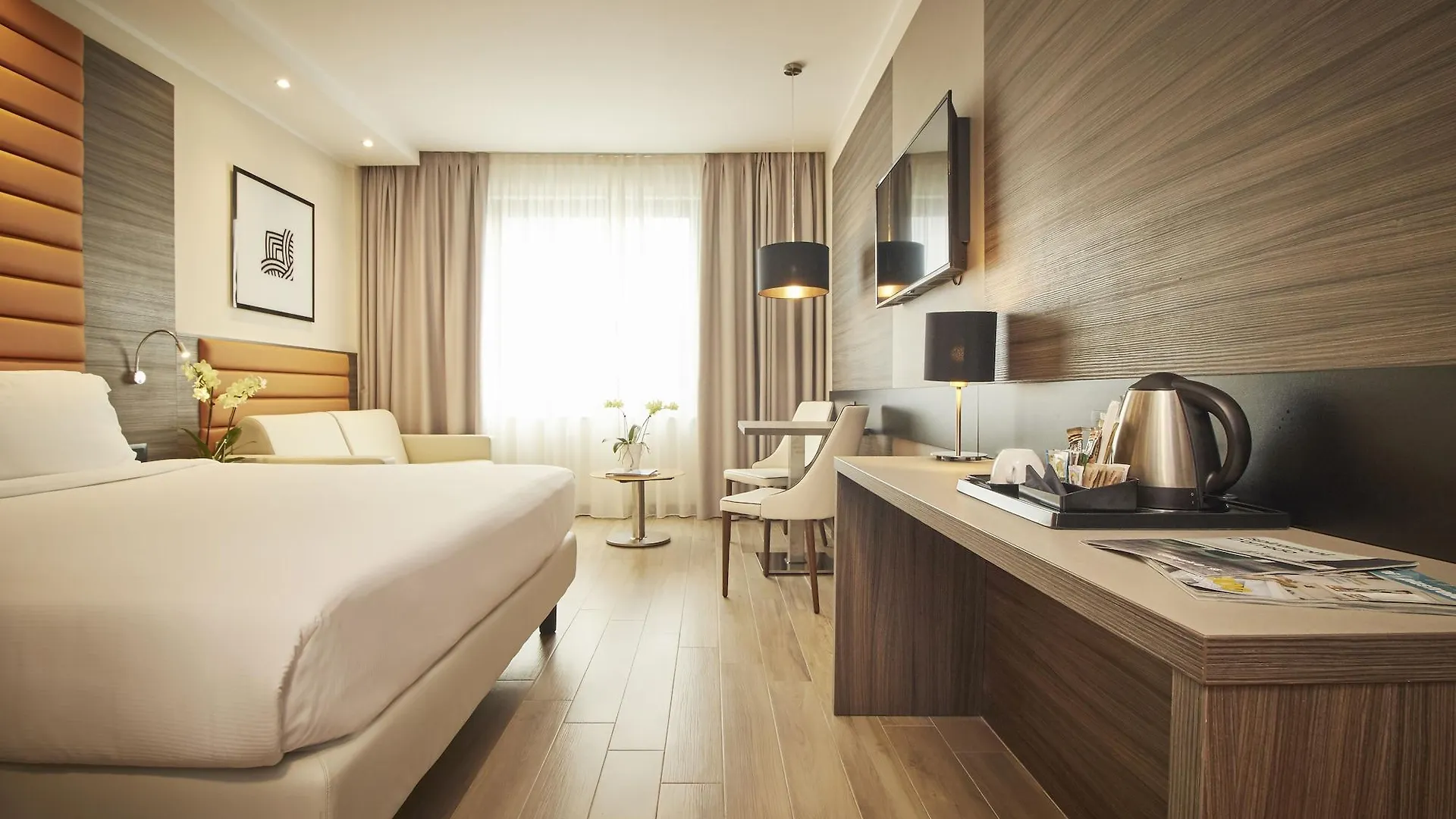 Ih Hotels Milano Lorenteggio 4*, Milan Italy