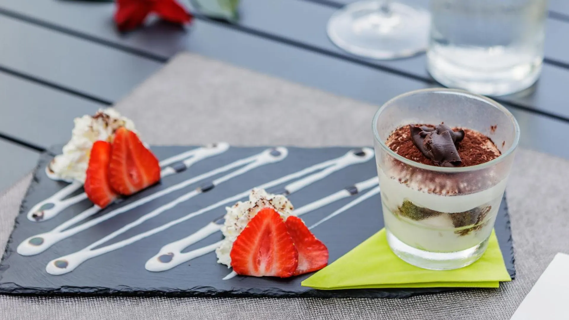 Ih Hotels Milano Lorenteggio 4*, Milan